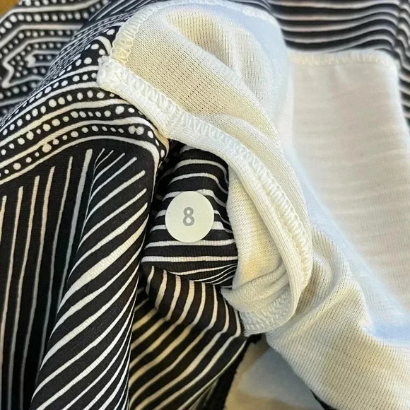 Lululemon Dottie tribe legging - Picture 5 of 9